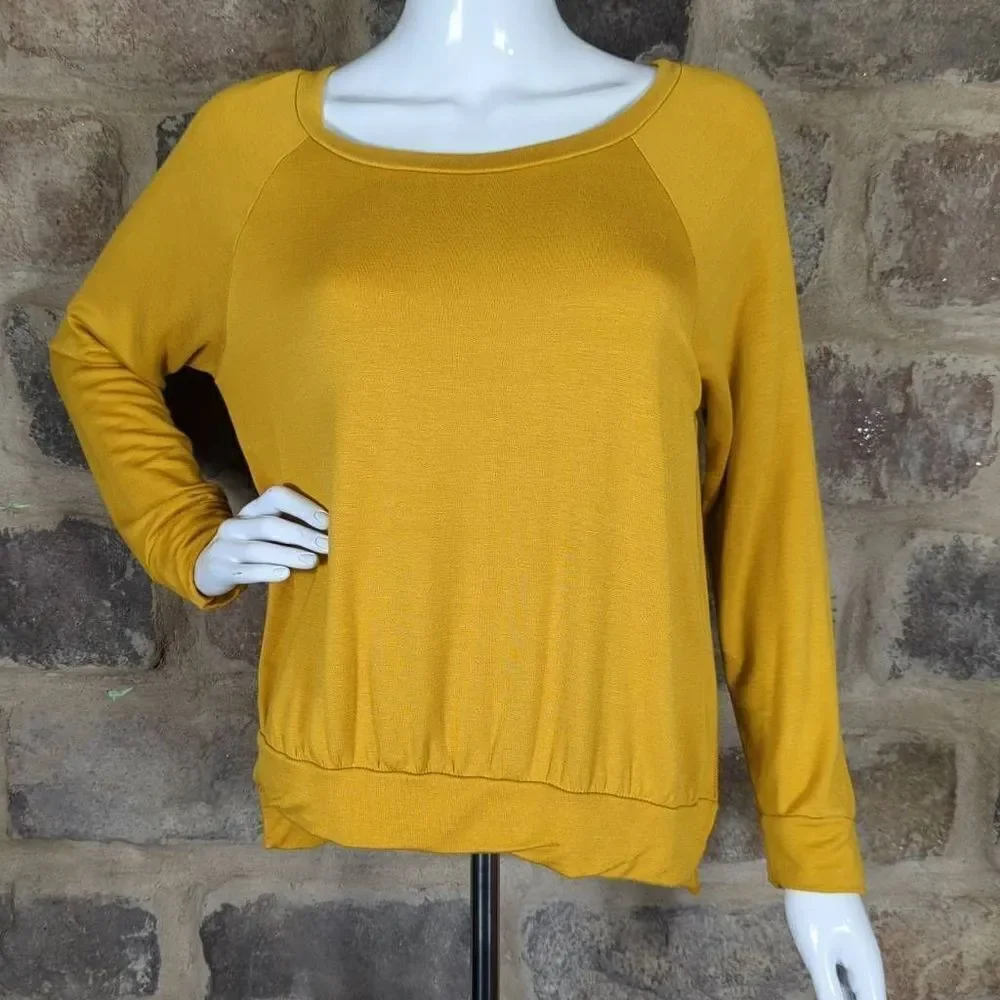 Ivoire Shirt Woman's Size Small Yellow Raglan‎ Long Sleeve Lightweight Soft